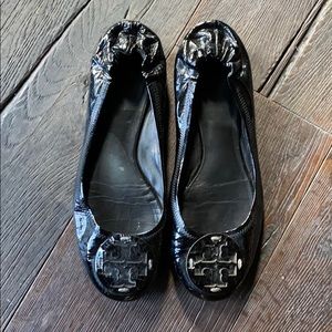 TORY BURCH REVA BLACK PATENT Size 8